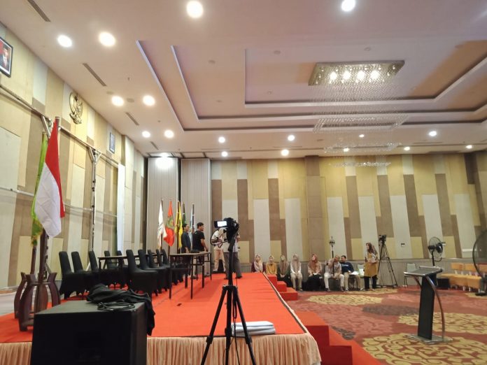 streaming wisuda